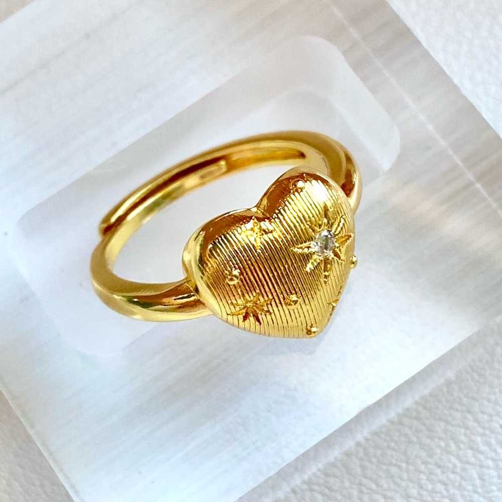 Gold Heart Star Accent Ring